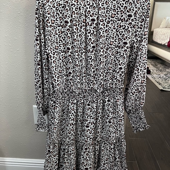 Boho leopard Drawstring V Neck Smocked Long Sleeve dresss - Picture 4 of 6
